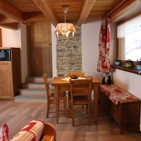 Apartmán Lo Trapei Aosta Pokoj fotografie